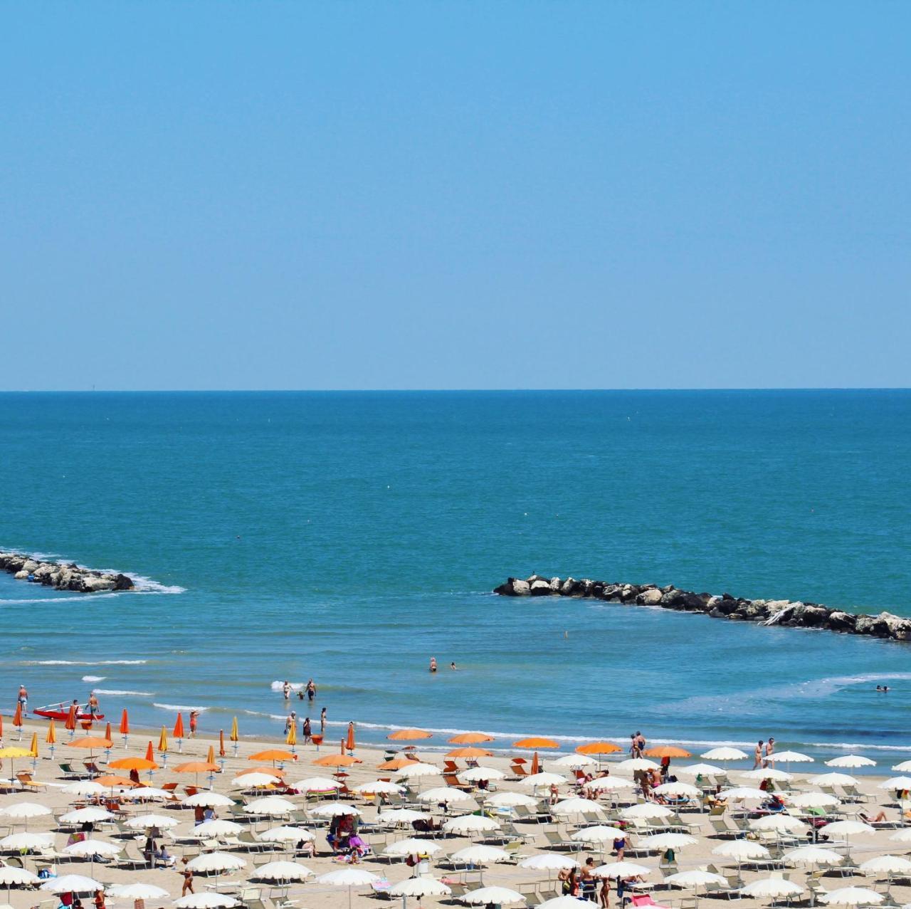 Hotel Tritone Rimini Eksteriør bilde