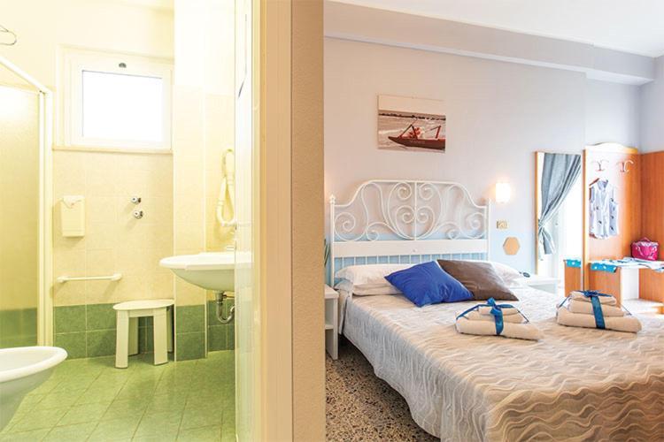 Hotel Tritone Rimini Eksteriør bilde