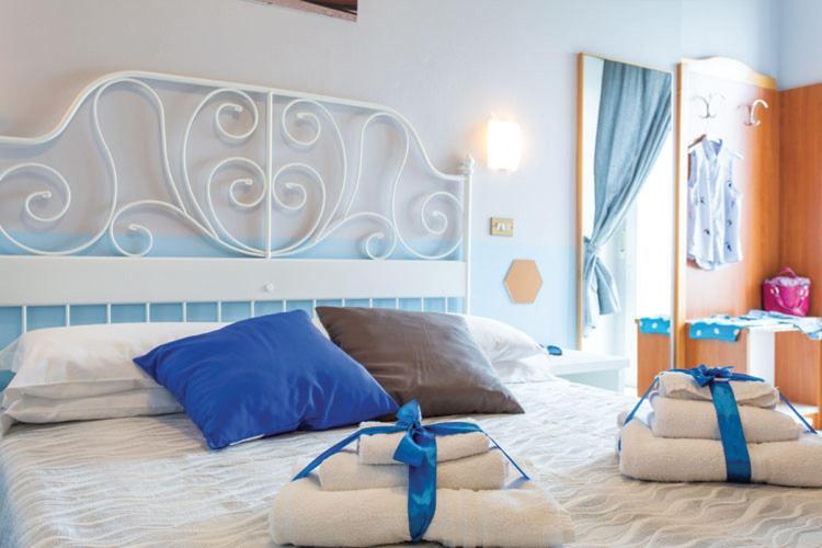Hotel Tritone Rimini Eksteriør bilde