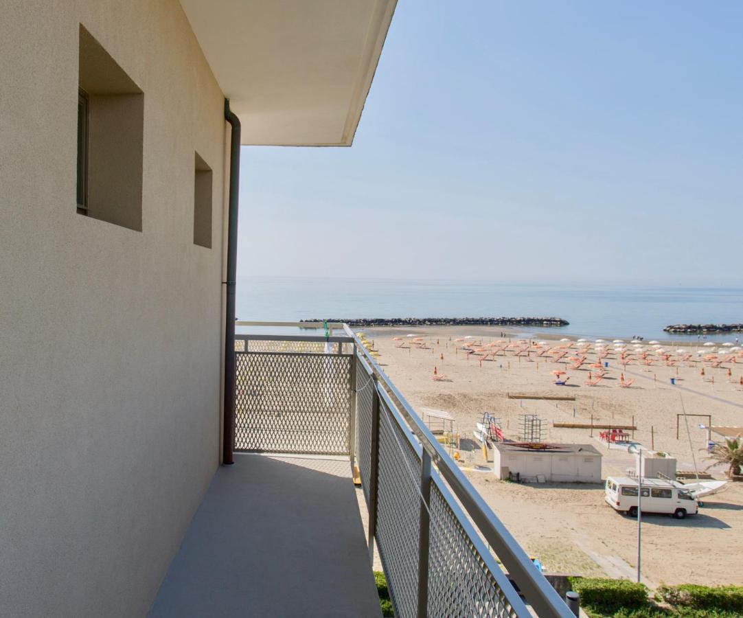 Hotel Tritone Rimini Eksteriør bilde